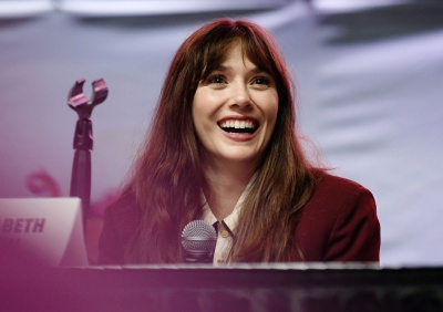 644848474_elizabeth2.jpg