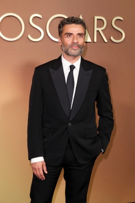 Oscar-Isaac-012.jpg