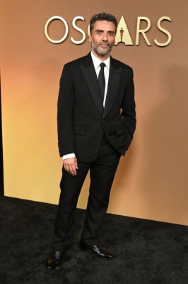 Oscar-Isaac-013.jpg