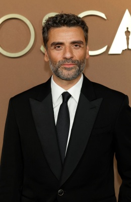 Oscar-Isaac-014.jpg