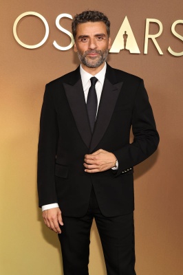 Oscar-Isaac-024.jpg