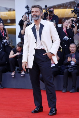Oscar-Isaac-028.jpg