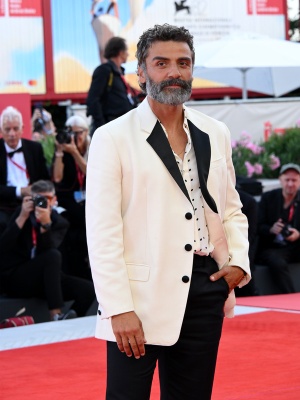 Oscar-Isaac-074.jpg