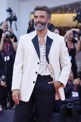 Oscar-Isaac-100.jpg
