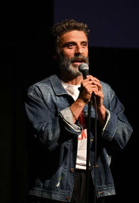 Oscar-Isaac-003.jpg