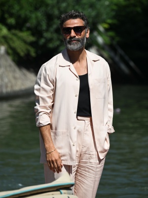 Oscar-Isaac-002.jpg