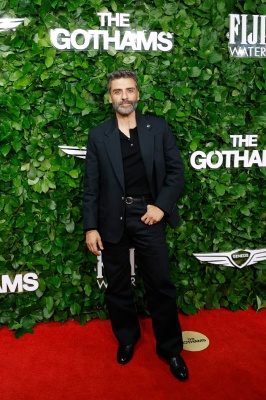 Oscar-Isaac-055.jpg