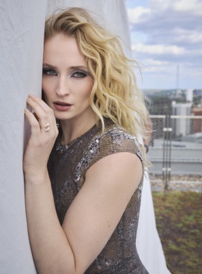 s_0008.jpg