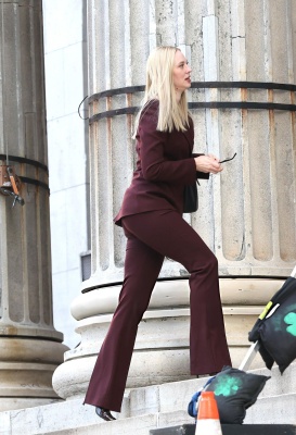 712042094_deb2.jpg