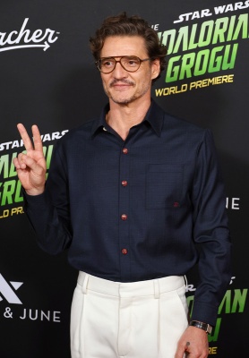 Pedro-Pascal-006.jpg